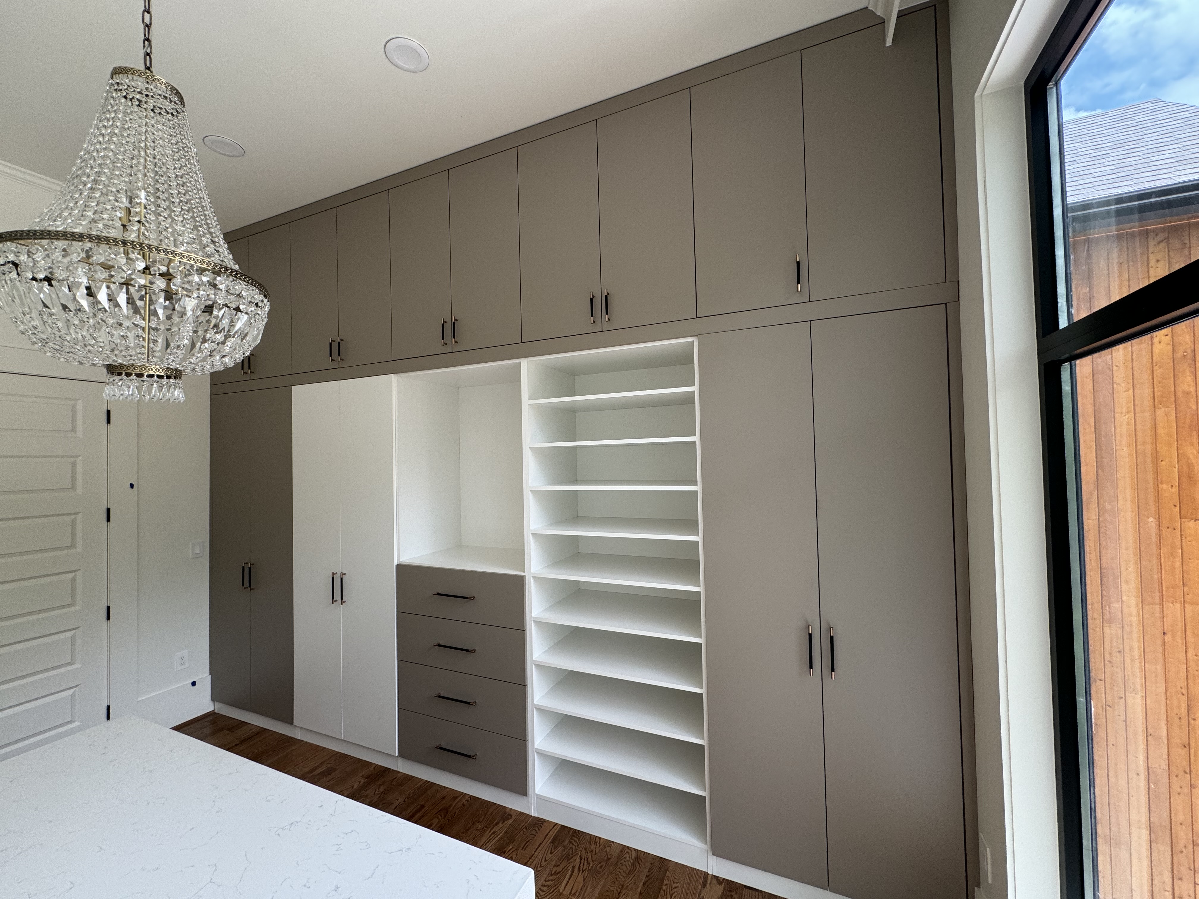 Kitchen cabinet installation